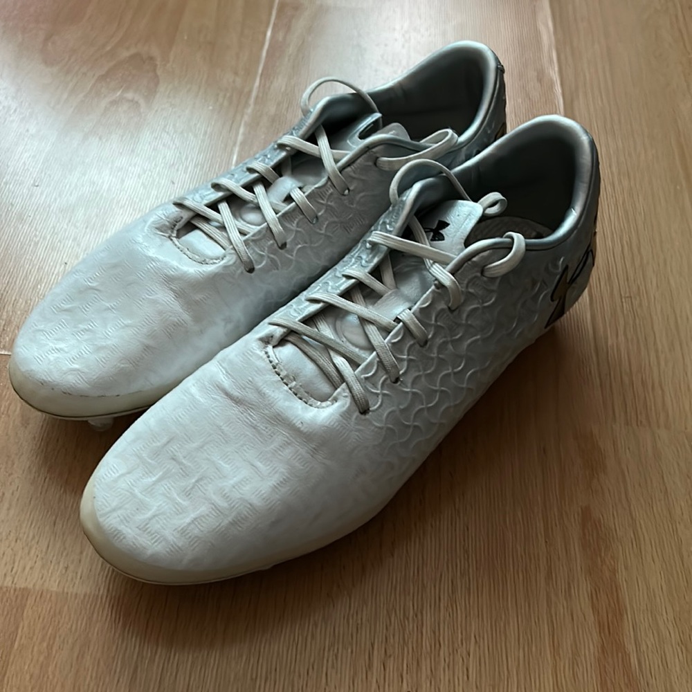 Under Armour Magnetico Soccer Cleats